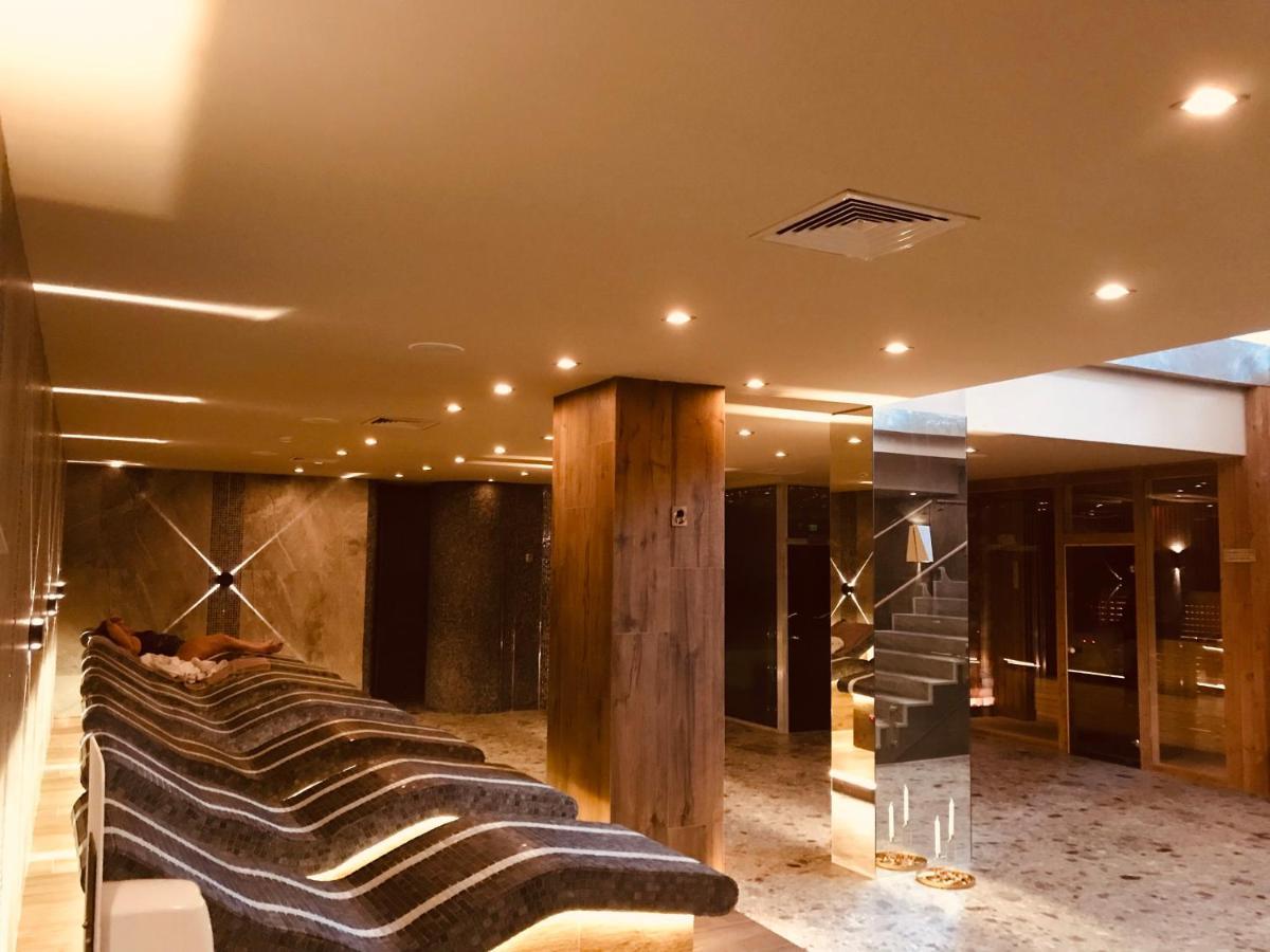 Private Spa Luxury Apartments Bansko Bagian luar foto